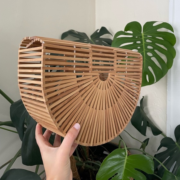 SOLD IRL // Cult Gaia Ark Handbag - Picture 4 of 4